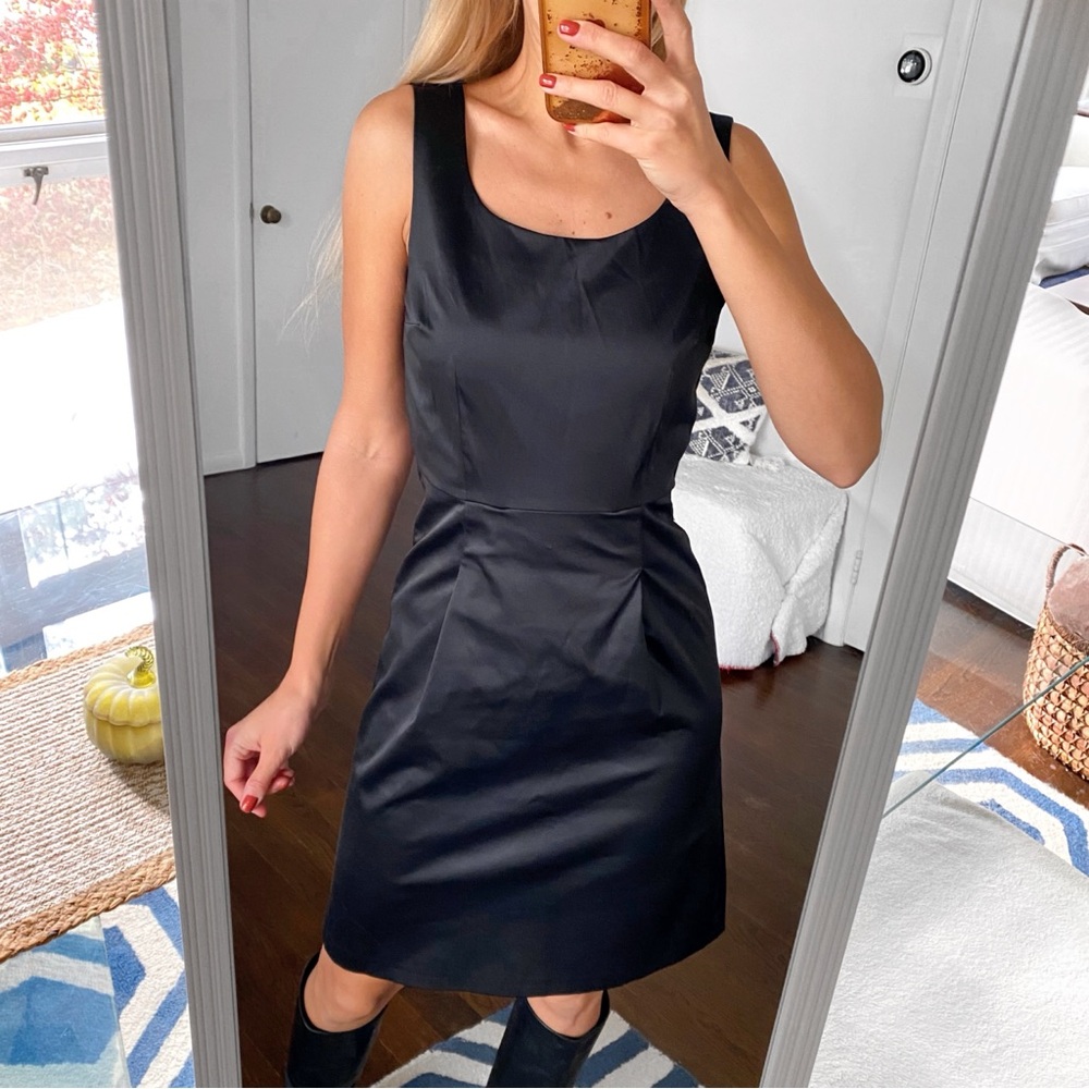 🖤 H&M CLASSIC BLACK SATIN FITTED COCKTAIL DRESS!